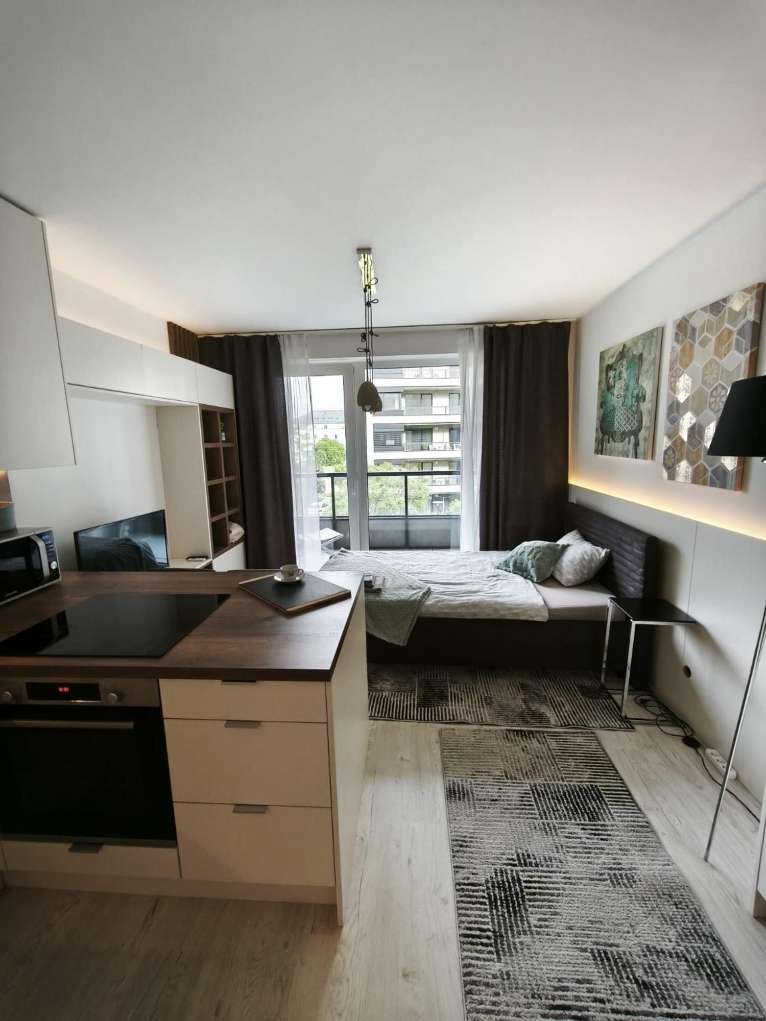 Cozy Urban - Balcony With Garden View *