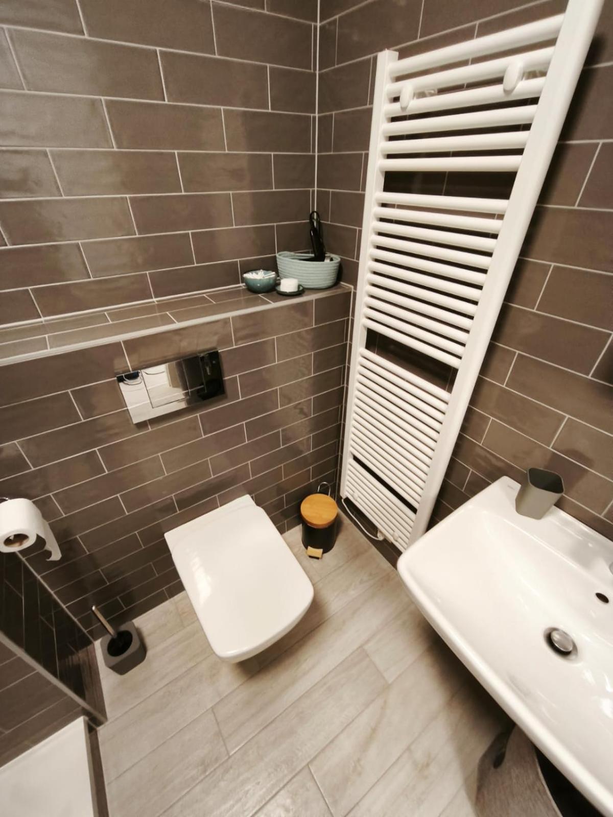 Cozy Urban - Balcony With Garden View Apartmán Bratislava