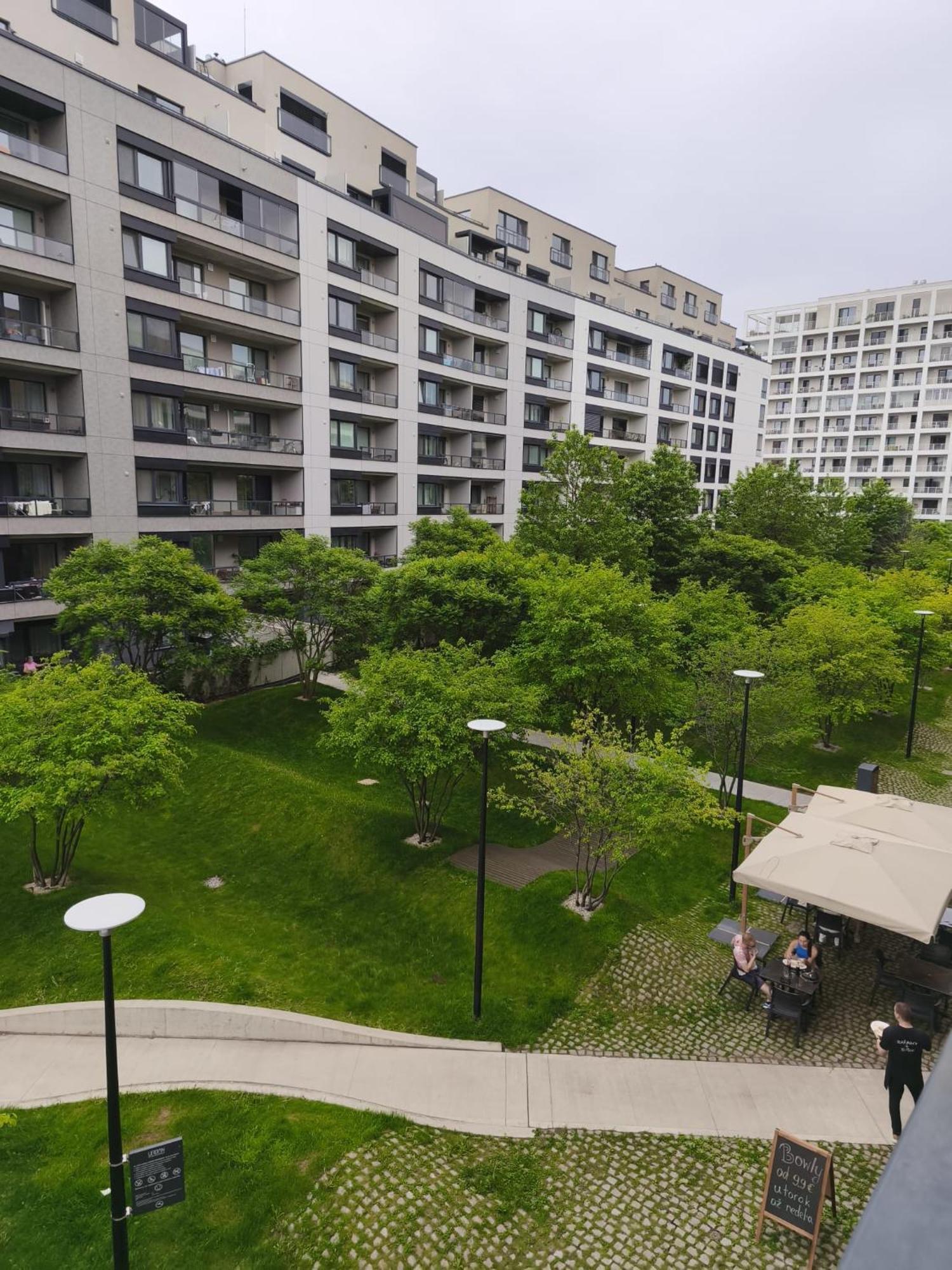Cozy Urban - Balcony With Garden View Apartment *